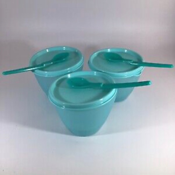 Tupperware Refrigerator Bowls w/Hanging Spoons 14 oz - Set of 2 - Picture 2 of 5
